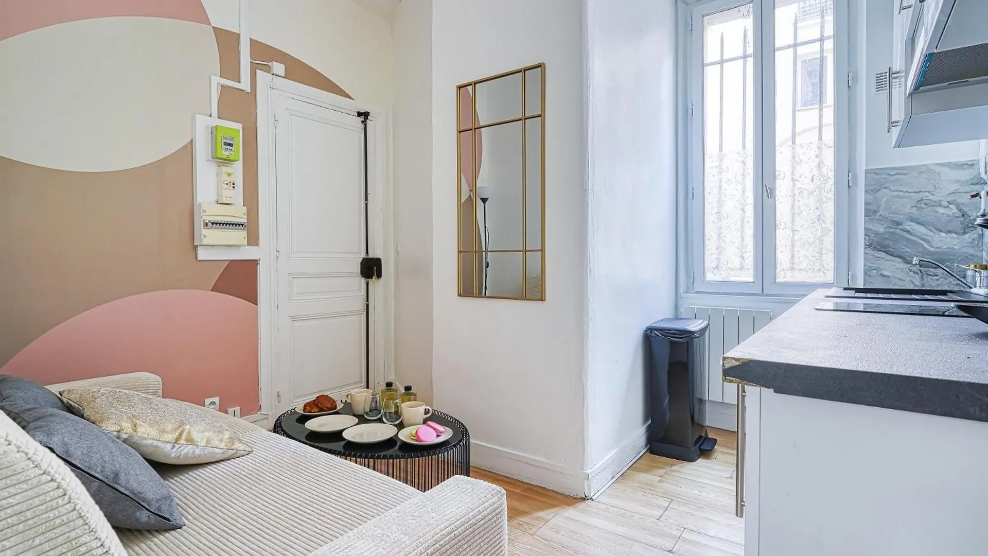 Appartement Equipe Dans Le Quartier Montparnasse パリ フランス